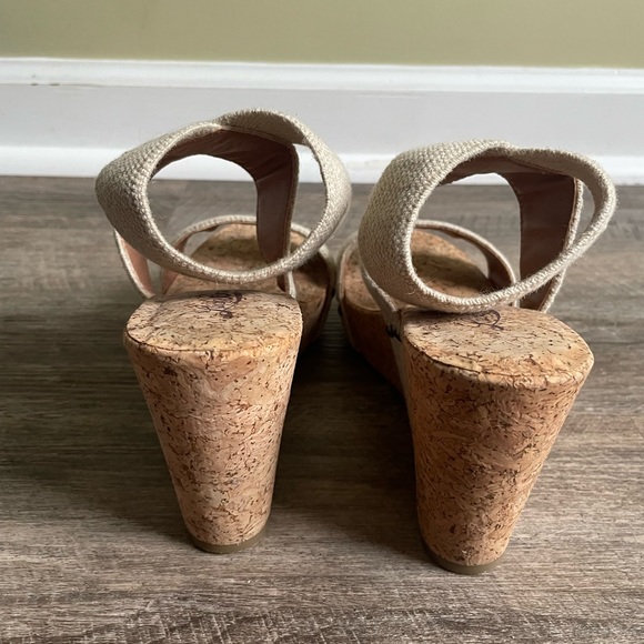 Lucky Brand Cork Sole Platform Sandals - Picture 3 of 5